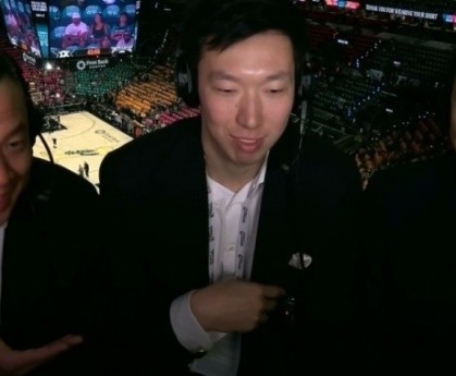 干解说也累！周琦谈工作心得：不太想坐飞机了 来回一趟太远